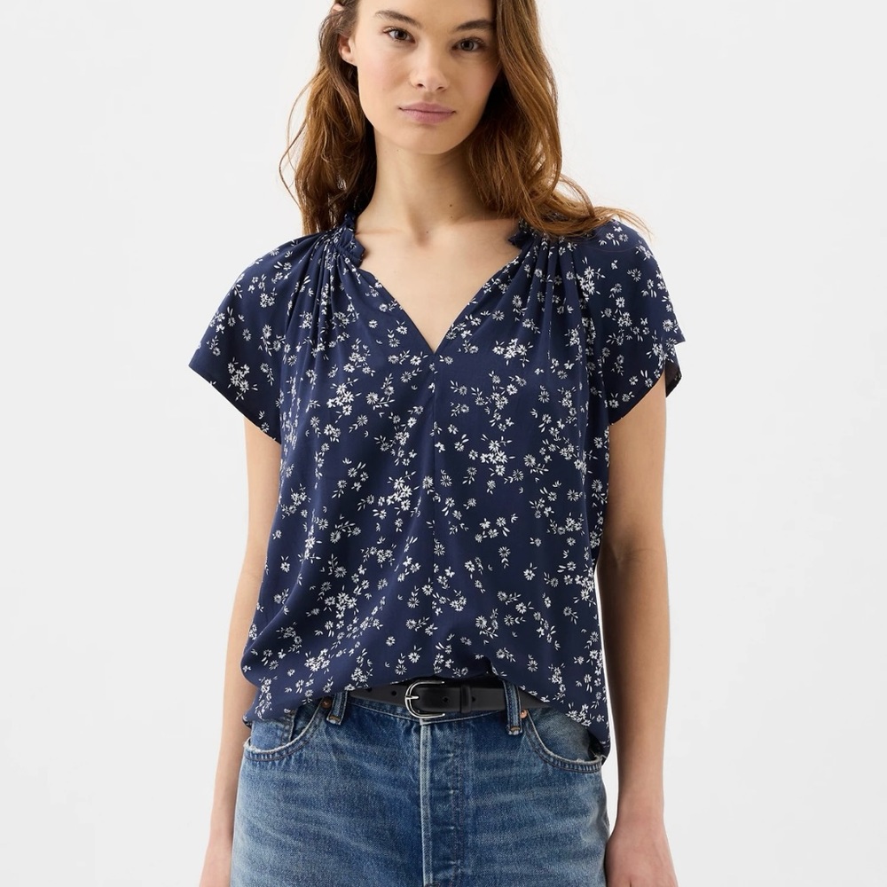 Gap Splitneck Print Flutter Sleeve Top